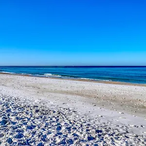 https://sterling-beach-ii.panamacity-beachhotels.com